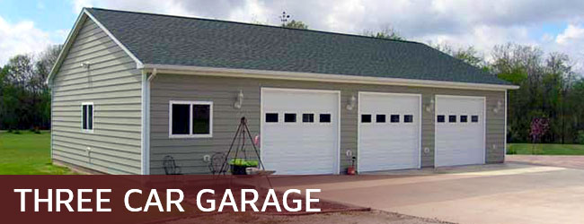 threecar2-th Built on site three car garage